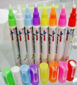 Person with 3mm liquid chalk marker Australia Blue color, front view, showing fine tip.