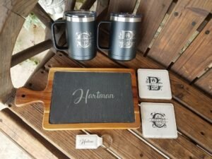 Realtor closing gift pack Australia with personalised wine tumblers and bread knife.